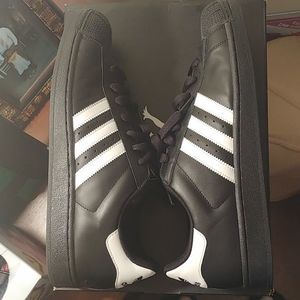 Adidas Superstar (shell toe)